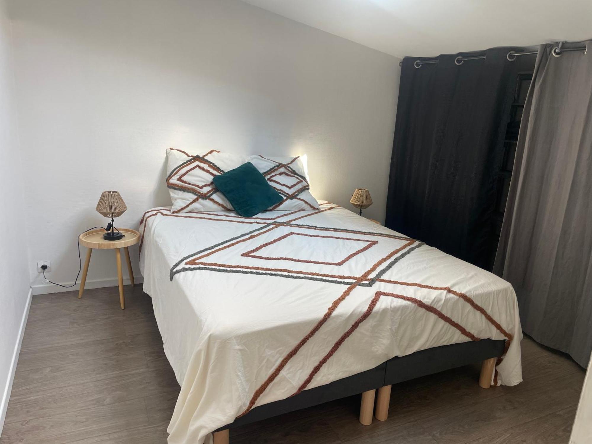 Ferienwohnung Le Nid de Sacha Épernay Exterior foto